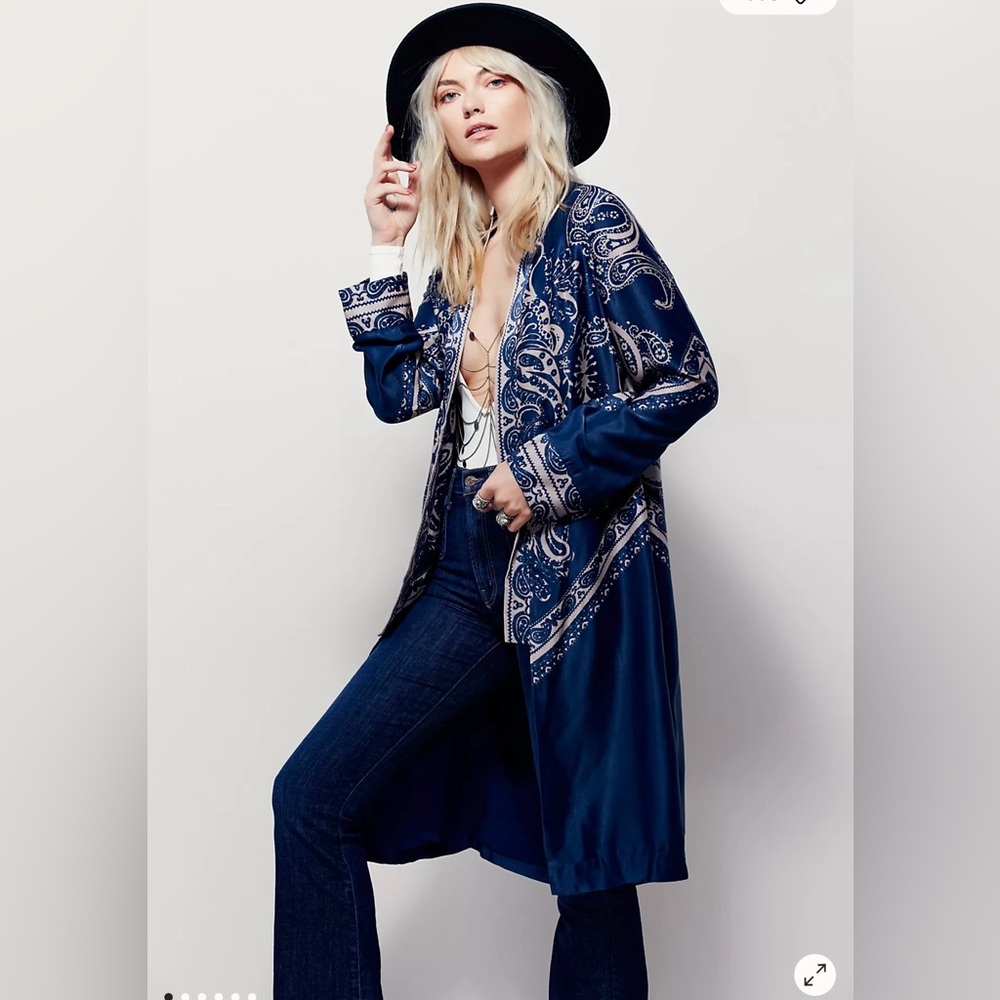Free People Bandana Print Lined Duster Jacket Kimono Style Navy Ivory